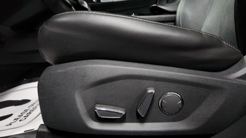 Used 2016 Ford Fusion Titanium image 10