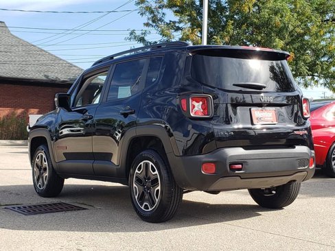 Used 2017 Jeep Renegade Trailhawk w/ Premium Trailhawk Package image 7
