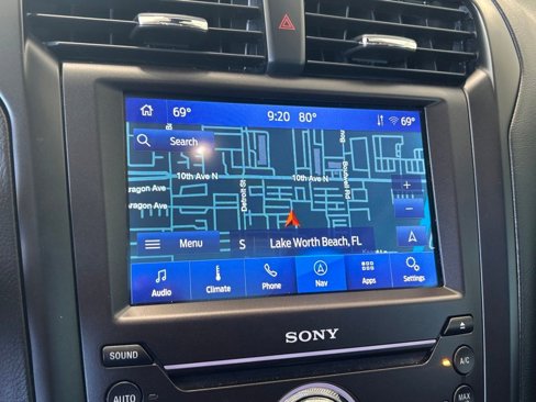 Used 2019 Ford Fusion Titanium image 12