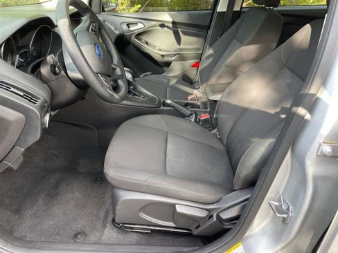 Used 2015 Ford Focus SE image 11