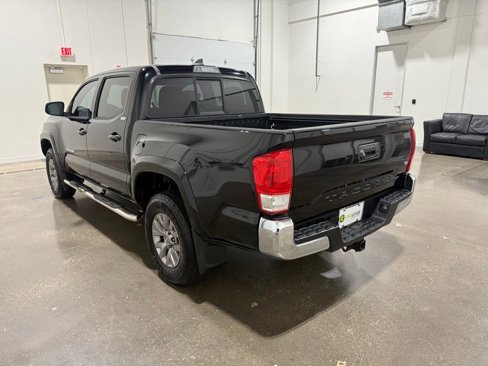 Used 2016 Toyota Tacoma SR5 image 7