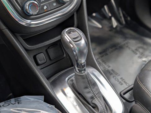 Used 2015 Buick Encore FWD image 17