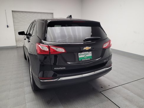 Used 2019 Chevrolet Equinox LT w/ Driver Convenience Package image 6