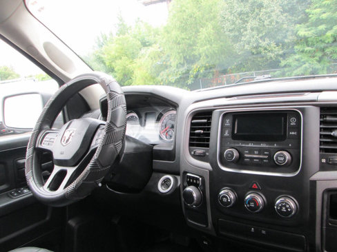 Used 2020 RAM 1500 Tradesman w/ Chrome Appearance Group image 8