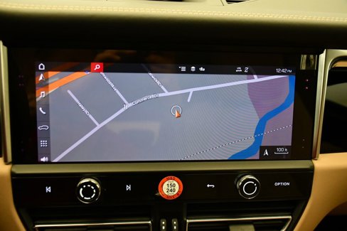 Certified 2023 Porsche Macan image 22
