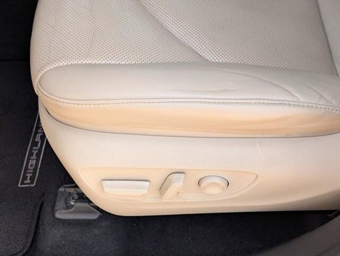Used 2021 Toyota Highlander Platinum image 25