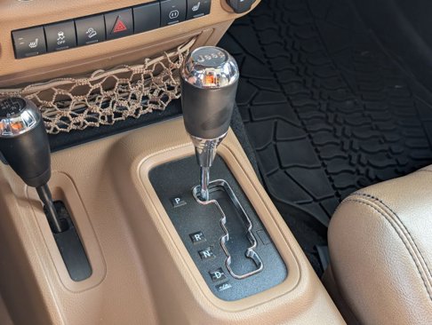 Used 2012 Jeep Wrangler Unlimited Sahara image 31