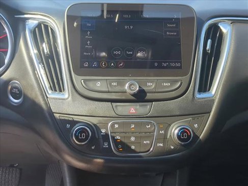 Used 2020 Chevrolet Malibu Premier image 11