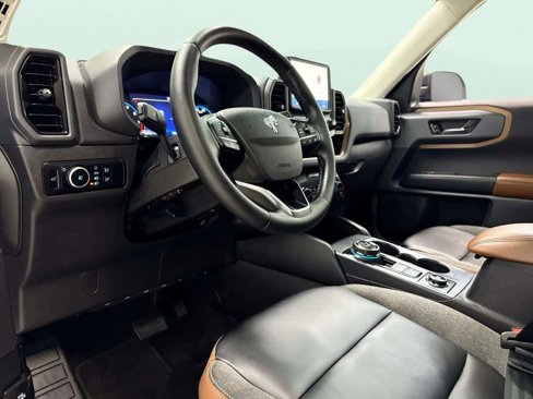Used 2024 Ford Bronco Sport Outer Banks w/ Tech Package image 8