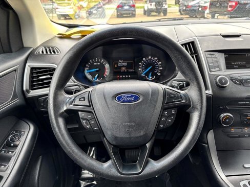 Used 2015 Ford Edge SE image 15