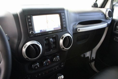 Used 2014 Jeep Wrangler Unlimited Rubicon image 23