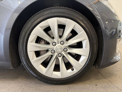 Used 2016 Tesla Model S 90D image 30