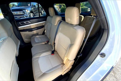 Certified 2016 Ford Explorer XLT image 18