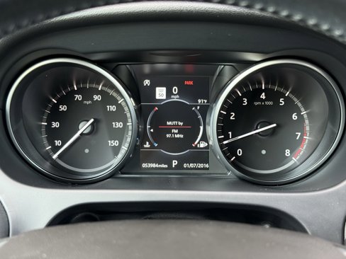 Used 2018 Land Rover Discovery Sport HSE image 13