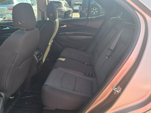 Used 2018 Chevrolet Equinox LT image 12