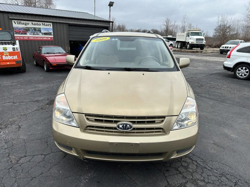 Used 2009 Kia Sedona LX w/ PWR Pkg image 2