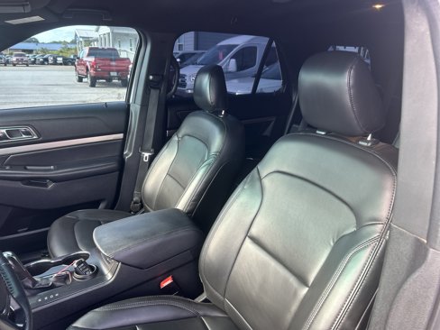 Used 2019 Ford Explorer XLT w/ Equipment Group 202A image 21