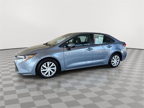Used 2023 Toyota Corolla LE image 7