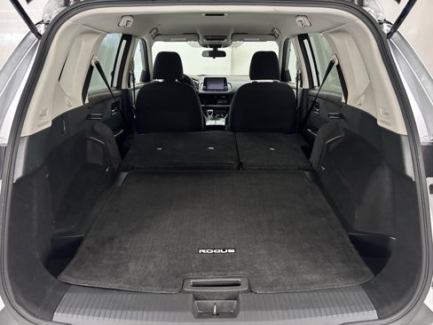 Used 2023 Nissan Rogue SV image 12