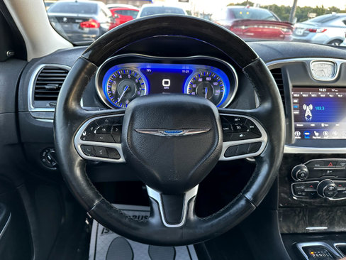 Used 2019 Chrysler 300 Limited image 14