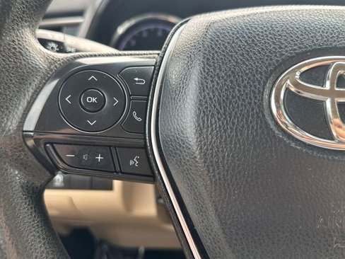 Used 2019 Toyota Camry LE image 18
