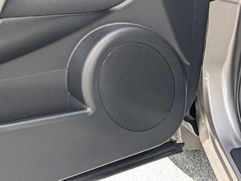 Used 2014 Nissan Rogue S image 15