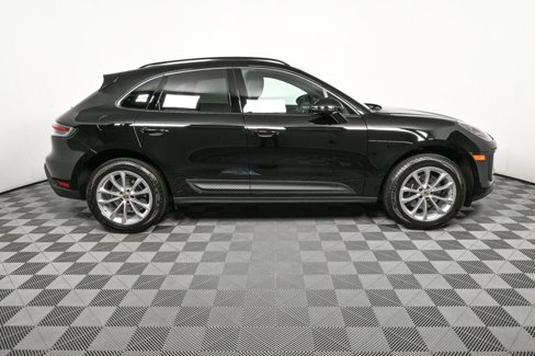 Certified 2025 Porsche Macan image 29