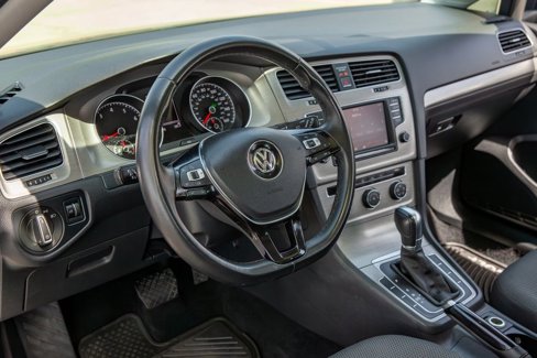 Used 2016 Volkswagen Golf S image 10