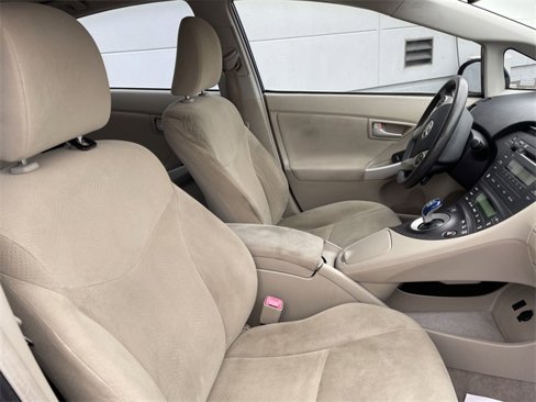 Used 2011 Toyota Prius Five image 16