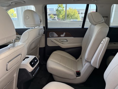 Used 2020 Mercedes-Benz GLS 450 4MATIC image 31
