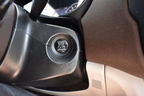 Used 2016 Jeep Renegade Limited image 16