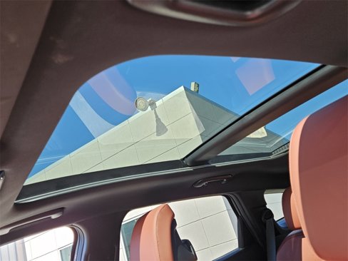 Used 2023 Kia Sportage SX image 3