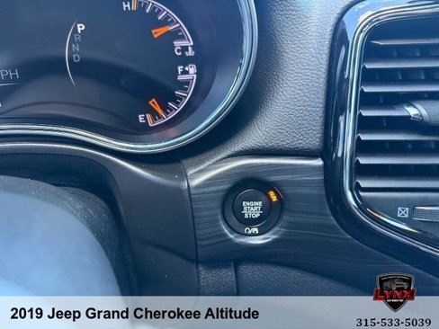 Used 2019 Jeep Grand Cherokee Altitude image 28