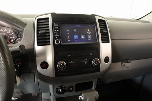 Used 2019 Nissan Frontier SV image 5
