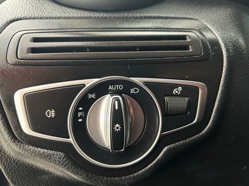 Used 2018 Mercedes-Benz GLC 300 image 28
