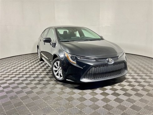 Used 2022 Toyota Corolla LE image 1