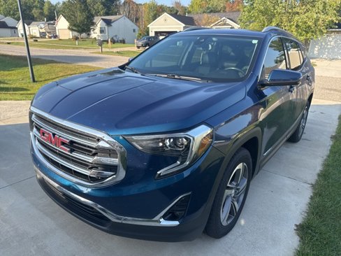Used 2020 GMC Terrain SLT image 2