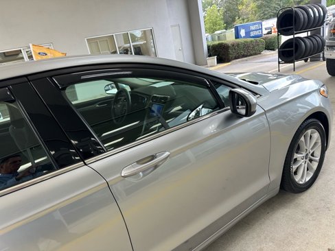 Used 2020 Ford Fusion SE image 10