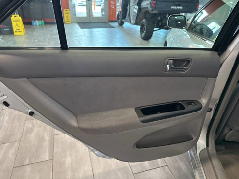 Used 2005 Toyota Camry LE image 26