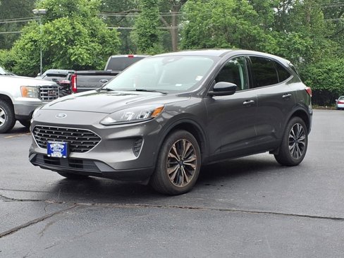 Used 2021 Ford Escape SE w/ SE Sport Appearance Package image 26