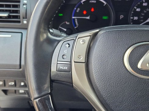 Used 2013 Lexus RX 450h AWD image 33