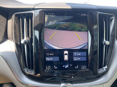 Used 2020 Volvo XC60 T5 Momentum w/ Protection Package Premier image 20