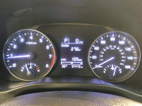Used 2017 Hyundai Elantra SE image 23