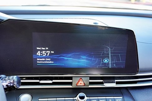 Certified 2024 Hyundai Elantra SEL image 23