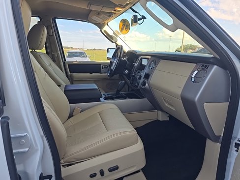 Used 2017 Ford Expedition EL XLT w/ Equipment Group 202A image 27
