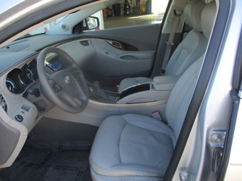 Used 2010 Buick LaCrosse CXL image 26