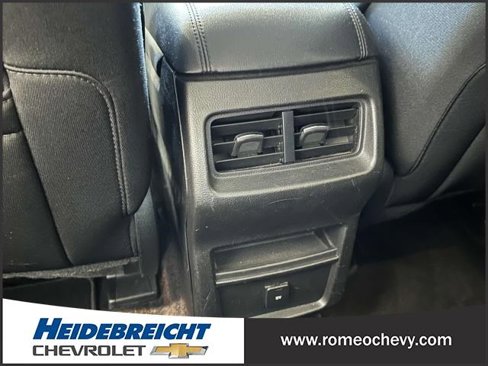 Used 2015 Ford Edge SEL image 13