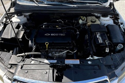 Used 2014 Chevrolet Cruze LS image 10