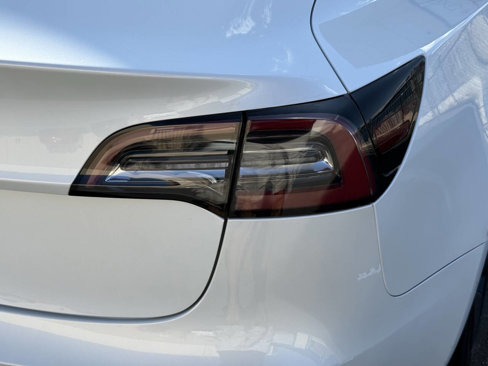 Used 2020 Tesla Model 3 Standard Range Plus image 12