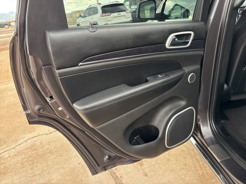 Used 2018 Jeep Grand Cherokee Summit image 18